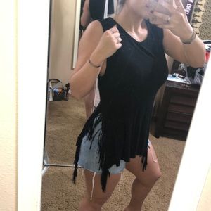 American Eagle Black Frayed Top / Size L